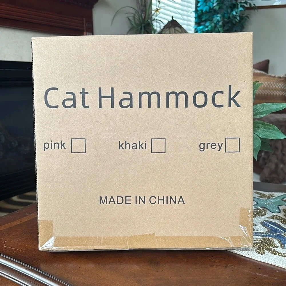 Brand New Cat Hammock Strong Window Suction 40 lb Capacity Cozy Indoor Gray Bed